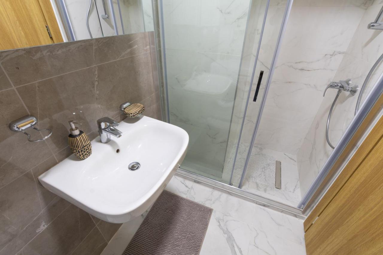 Modern ǀ 1 Bedroom ǀ Wifi Skopje Ngoại thất bức ảnh